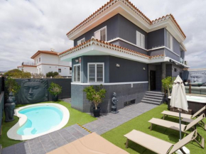 Entire Home Meloneras BBQ Jacuzzi PoolGolf